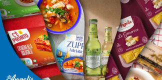 Un collage promozionale che mostra una vasta gamma di prodotti del De Angelis Food Group presentati a Tuttofood 2026. Al centro, bottiglie di bibite Verum (Cedrata e Bergamotto) affiancate da zuppe pronte di pesce Saor del Mar. Ai lati, confezioni di pasta fresca Raviolificio Poker ("Le Generose" ai formaggi e casoncelli) e un piatto di "C'è Pronto" Lasagna alla Bolognese. Sono visibili anche i loghi del brand De Angelis e l'hashtag per Tuttofood 2026. L'immagine è colorata e mostra sia i pacchetti che i prodotti pronti al consumo