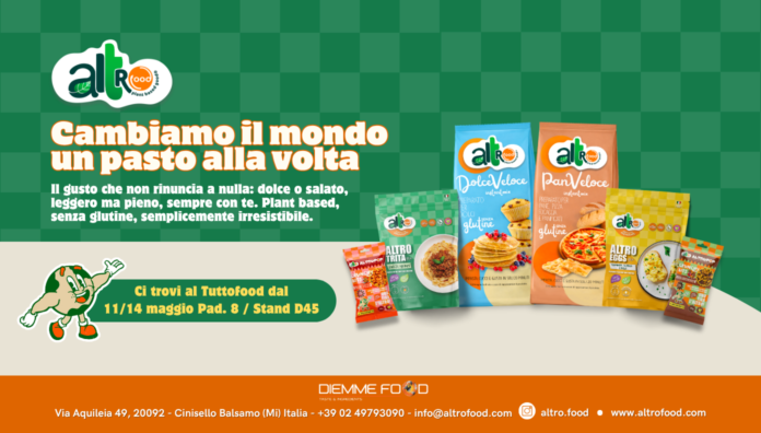 Gamma di prodotti plant based AltroFood DolceVeloce, PanVeloce e Altro Tritato senza glutine esposti con logo e mascotte per la partecipazione a Tuttofood