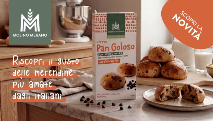 Confezione del Kit Pan Goloso Molino Merano, il preparato per home baking con lievito madre per realizzare merendine con gocce di cioccolato, mostrato in un contesto cucina insieme al prodotto finito