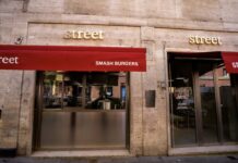 Street Smash Burgers in una delle piazze storiche di Torino