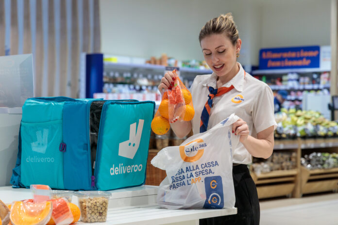 Deliveroo, attivi sulla piattaforma 60 nuovi supermercati Sole365