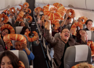 Lidl tra mdd e lifestyle: i croissant diventano cuscini da viaggio