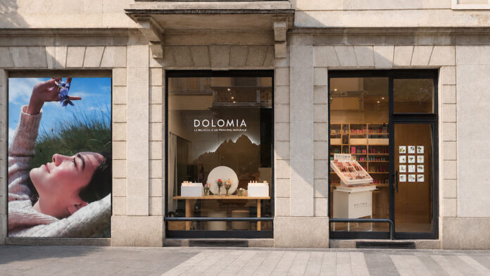 low_BLCK_temporary store Dolomia 1