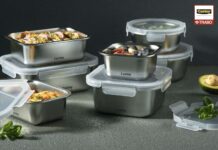 Trabo distribuisce i contenitori in acciaio inox per microonde Castey: efficienza e sicurezza alimentare Set di contenitori in acciaio inox per microonde Castey distribuiti da Trabo con coperchi ermetici trasparenti e alimenti freschi