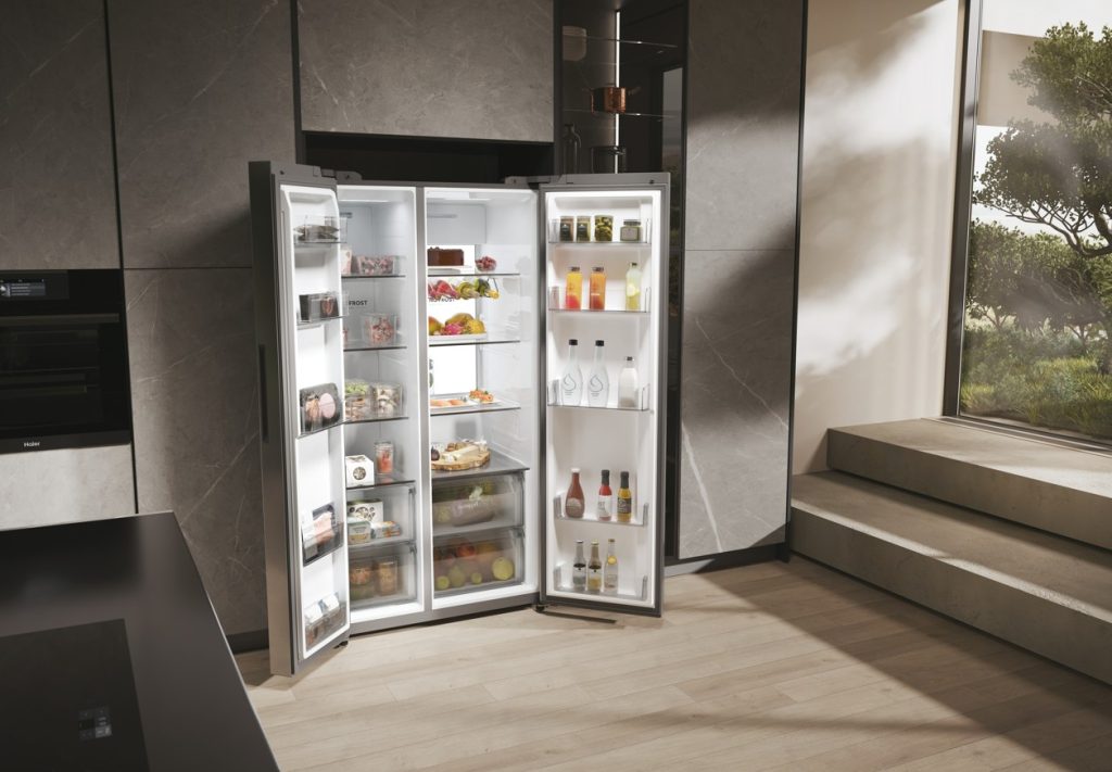 Haier's Series 7 side-by-side refrigerator
Repair: forbidden to throw away