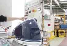 Automation systems in the production of household appliances With around 200 robots and cobots, the SEB group's site in Pont-Évêque, for the production of irons and steam generators, is highly automated.