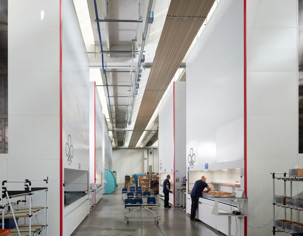 Vertimag cabinets by Ferretto