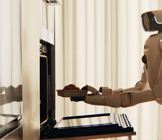 Appliances and robots are getting closer and closer Appliances and robots are getting closer and closer