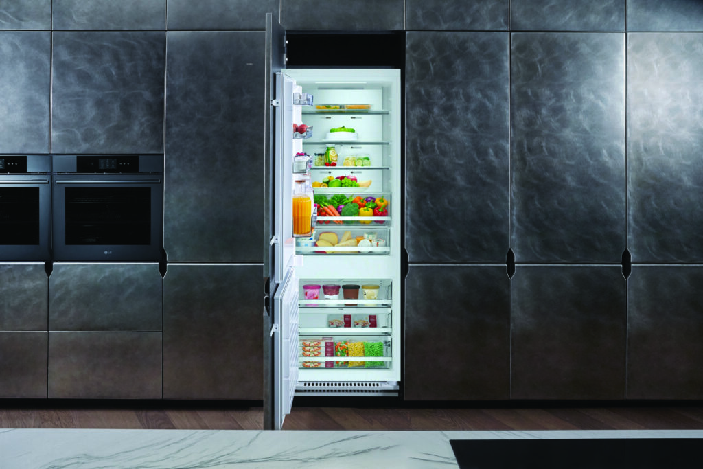 LG's 75 cm built-in refrigerator
