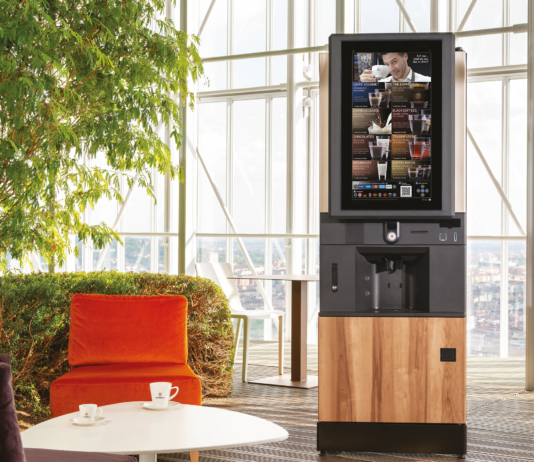 Italian-made technology in the vending sector The rhFS2.touch32 vending machine model from Rhea Vendors Group