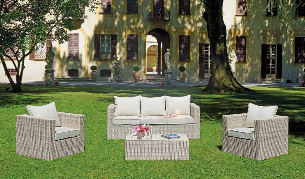 La nuova collezione per l'outdoor Set Santiago