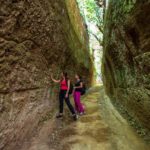 Due donne che fanno trekking in Maremma
