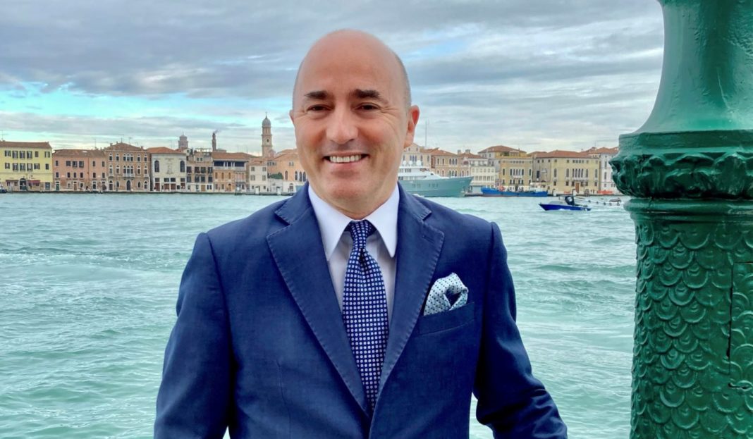 Massimiliano Perversi, GM Hilton Molino Stucky