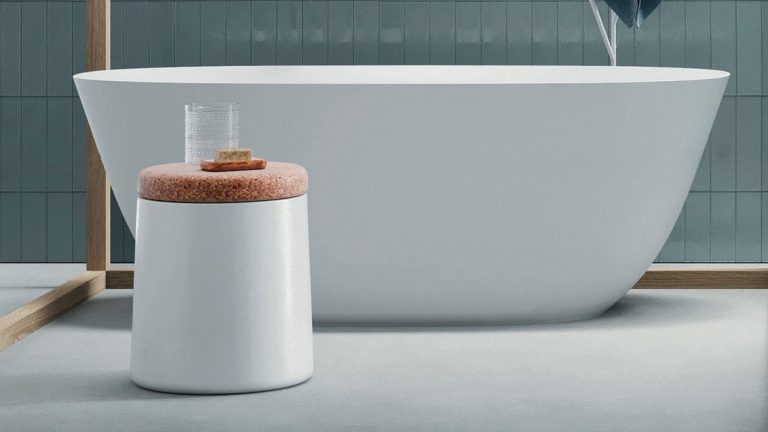 Novello. Avvolgente vasca freestanding rotonda