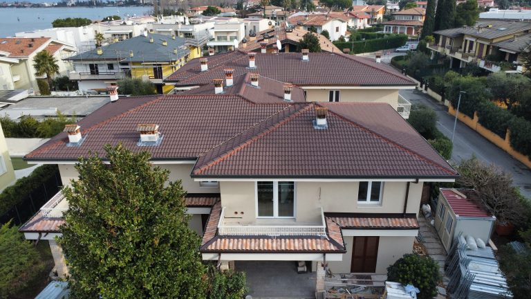 Brianza Plastica. Isolamento ventilato delle coperture