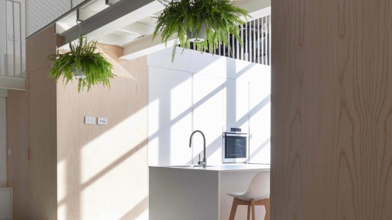 Isoplam. Il recupero di un’ex officina