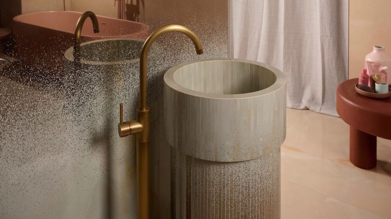 Fap Ceramiche. L’eleganza riflettente che trasforma lo spazio