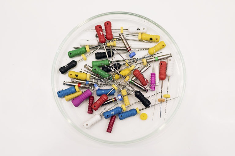 Applicazione di tecniche recenti nella gestione di anatomie canalari complesse