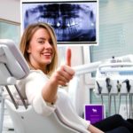 Il modello della comunicazione odontoiatra-paziente DM_IL DENTISTA MODERNO_classificazione malattie parodontali_paziente sorridente