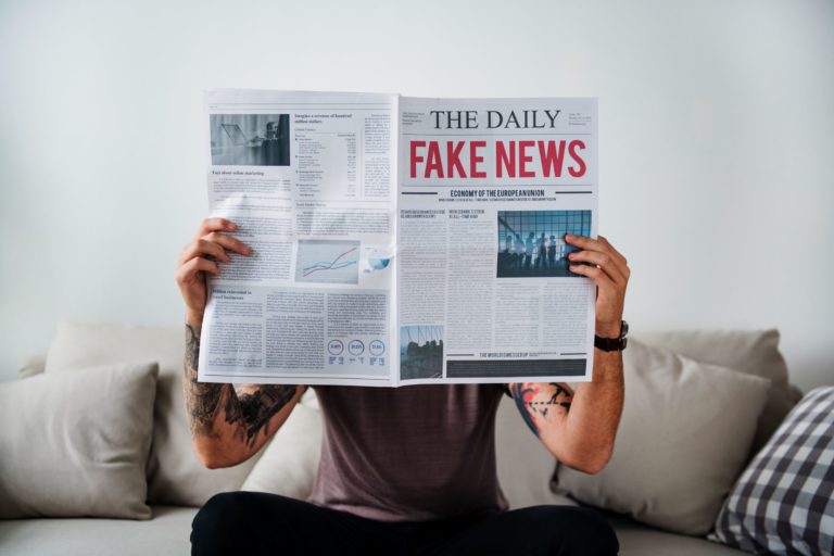 Carlo Ghirlanda contro le fake news