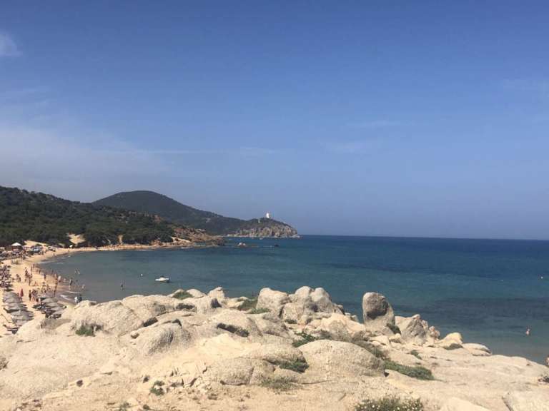 Splende sempre il sole su Chia