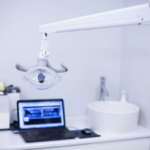 Resistenza alla frattura di diversi materiali per corone dentali DM_il-dentista-moderno_Resistenza-alla-frattura-di-diverse-corone-dentali in-disilicato-di-litio-e-di-un-nuovo-in-prodotto-rinforzato-con-zirconia-.jpg