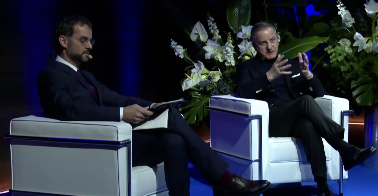 L'istruzione e la coordinazione del team odontoiatrico per il mantenimento implantare