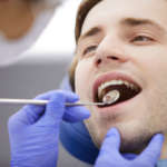 Di cosa tengono conto i pazienti quando scelgono il proprio dentista? Questo studio aveva l’obiettivo di misurare la consapevolezza e la conoscenza dell'erosione dentale in un campione di studenti universitari in Australia, stabilendo anche relazioni tra fattori sociodemografici e comportamenti legati al consumo di bevande acide.