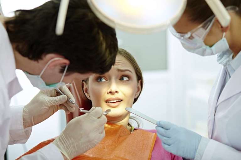 La paura del dentista: quanto incide sulla salute orale