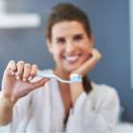 Spazzolare i denti aiuta a prevenire la polmonite in ospedale spazzolare i denti