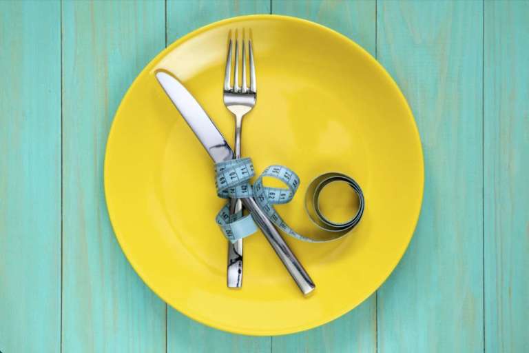 Disturbi alimentari: come si ripercuotono sulla salute orale