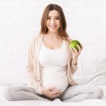 Alimentazione e salute orale in gravidanza: prevenzione delle carie e tutela del benessere di mamma e bambino Alimentazione e salute orale in gravidanza