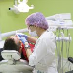 Postura e abilità clinica nell’estrazione dentale POSTURA ODONTOIATRA