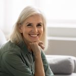 I denti naturali proteggono la salute degli anziani salute orale anziani