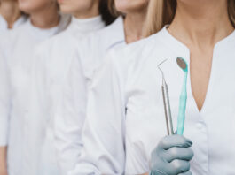 Supervisione in odontoiatria: responsabilità e nuove indicazioni FDI Supervisione in odontoiatria