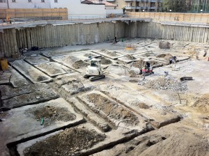 LA PREDISPOSIZIONE del terreno per il collegamento delle sonde geotermiche al collettore.