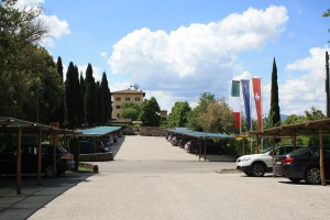 UN POSTO INCANTATO. Il resort Hapimag Pentolina di Chiusdino (Siena) occupa una tenuta medievale posta in cima a un'altura: accoglie ospiti da tutto il mondo interessati alla tradizione e alla cultura della Toscana.