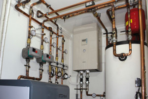 LA SOLUZIONE scelta per riscaldare e raffrescare la casa e provvedere alla produzione di ACS è stata Aquarea T-CAP di Panasonic, la pompa di calore che, integrata con il fotovoltaico, garantisce un impianto termico efficiente e a bassi consumi.