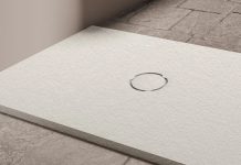 Piatto doccia “Silica Free” con piletta sferica piatto doccia