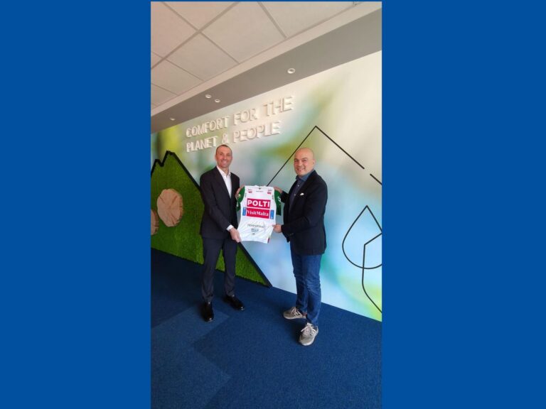 Clivet pedala con il Team Polti VisitMalta