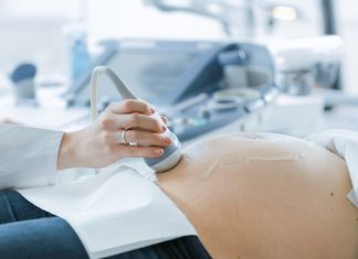 Sbadigli nel grembo materno: associazione con il peso alla nascita