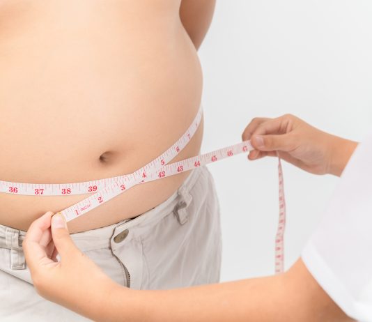 Alto indice di massa corporea, possibile impatto su sviluppo e attività neurale