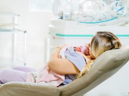 Kangaroo Care: una terapia per neonato e genitori