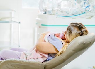 Kangaroo Care: una terapia per neonato e genitori