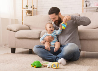 Interazioni papà-neonato possono influenzare la salute dei bimbi