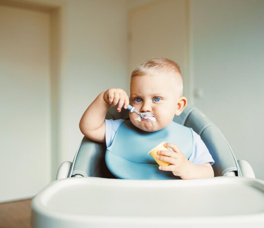 Lo yogurt, un alimento benefico e sicuro per i bambini a partire dai 6 mesi
