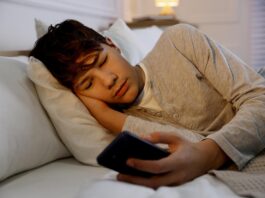 Salute mentale: i giovani chiedono consigli ai chatbot di intelligenza artificiale