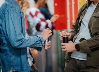 Energy drink, consumi in crescita tra i giovanissimi: servono politiche adeguate
