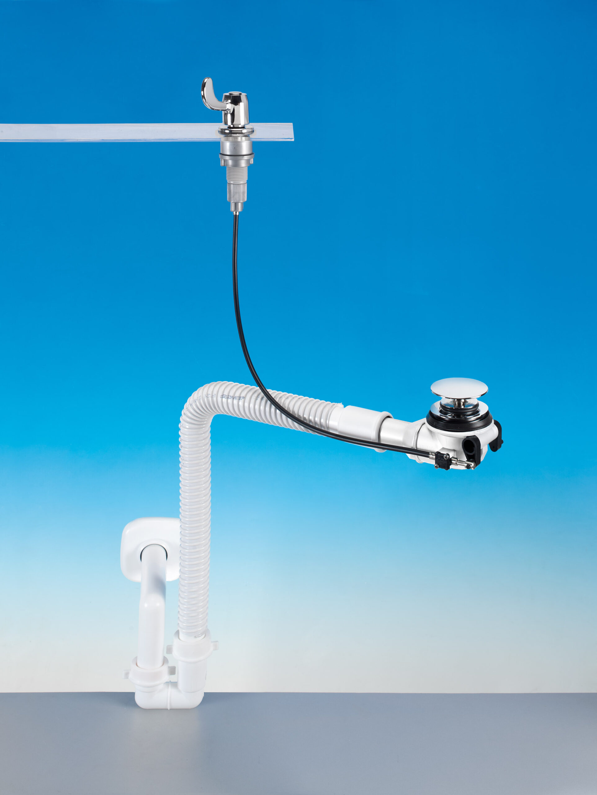 Spazio Bagno Disabili diametro 40 con Salterello “salvaspazio”. 