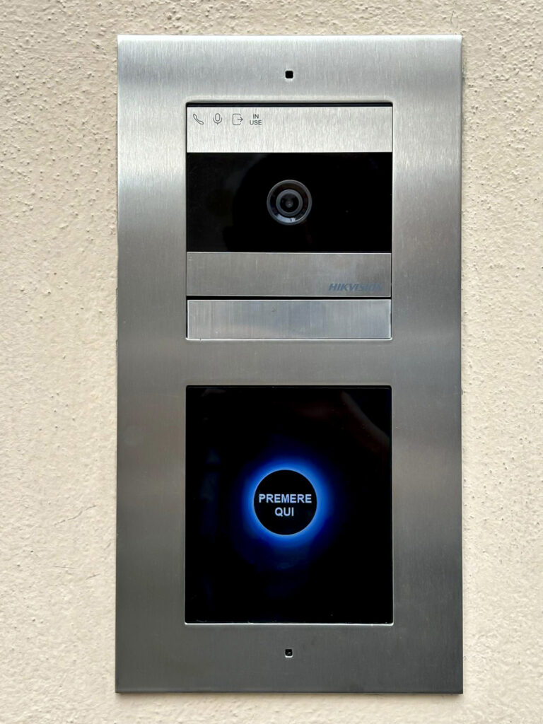 Sistema 2 Fi­li Hikvision